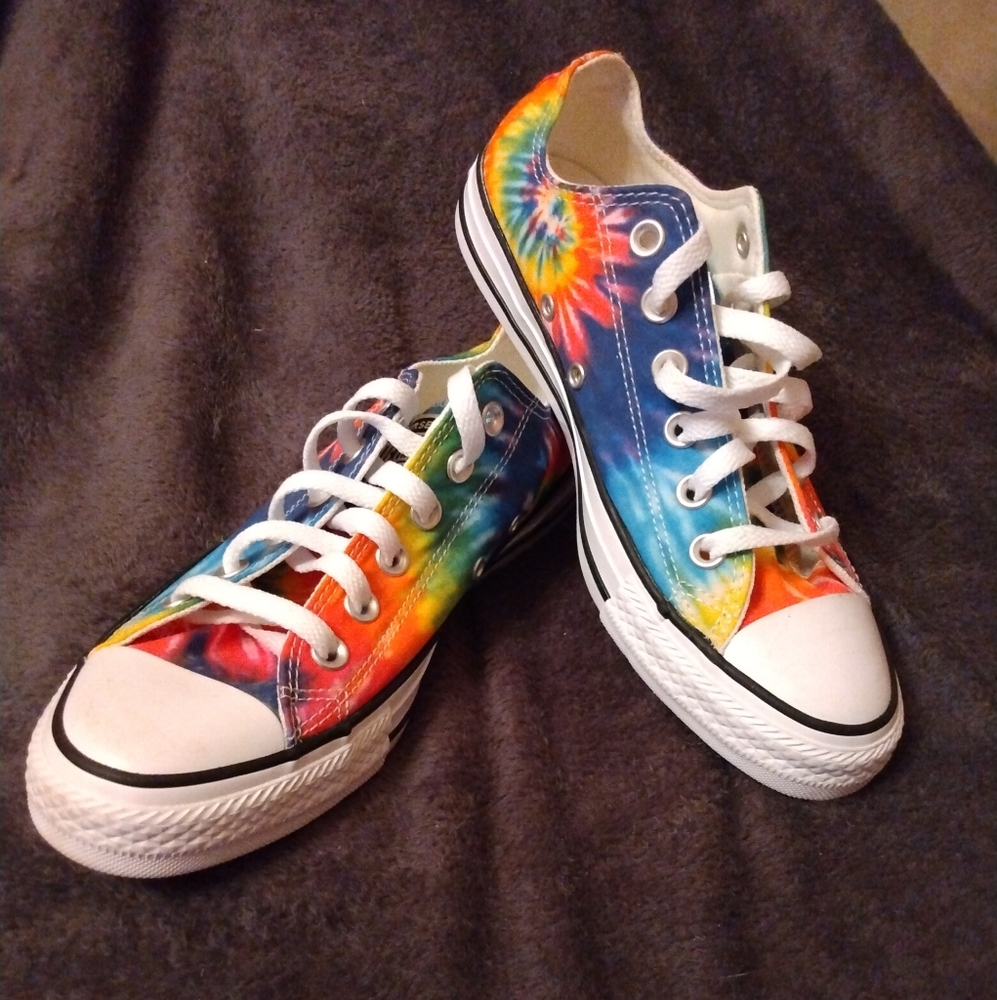 Converse All Star Tye Dye Men's Size 6 Women's size 8
